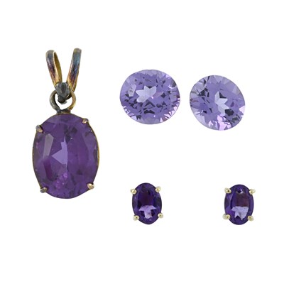 Lot 253 - A pair of 9ct gold amethyst stud earrings, a gem pendant and two loose gemstones
