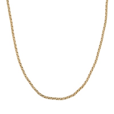Lot 257 - A 9ct gold serpentine link chain necklace