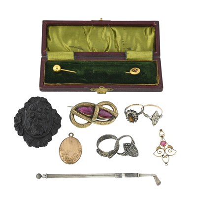 Lot 313 - A selection of Victorian and later jewellery and accessories