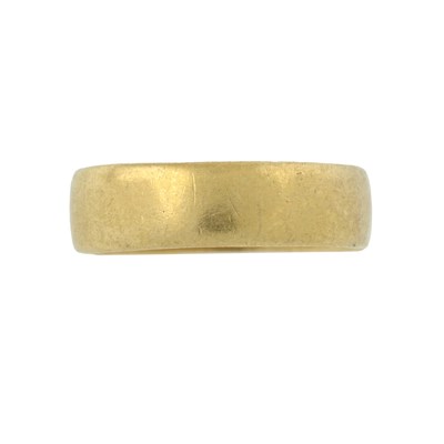 Lot 230 - An early 20th century 22ct gold band ring