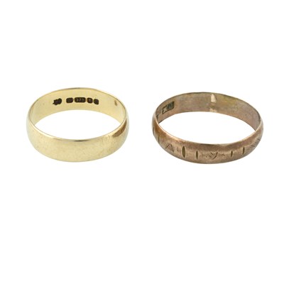 Lot 265 - Two 9ct gold band rings