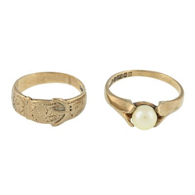 Lot 266 - A 9ct gold cultured pearl single stone ring and a 9ct gold buckle ring