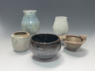 Lot 101 - Studio pottery including Phil Rogers salt...