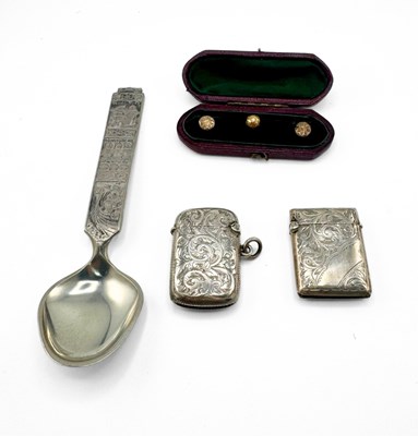 Lot 332 - Two late 19th/early 20th century silver vesta...