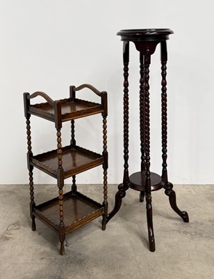 Lot 457 - An early 20th century oak, bobbin turned wot...