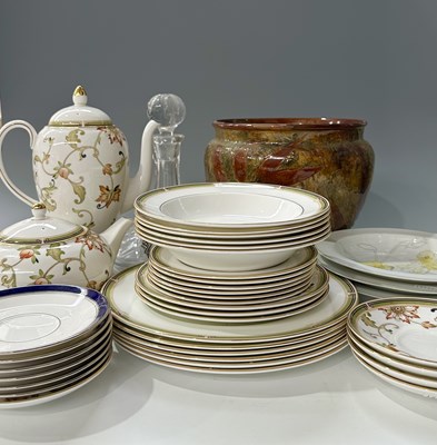 Lot 10 - Mixed trays of ceramics including: Wedgwood...