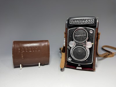 Lot 182 - A Yashica 635 camera, No.ST.2060362, with...