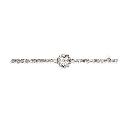 Lot 166 - An Edwardian old and rose-cut diamond openwork...