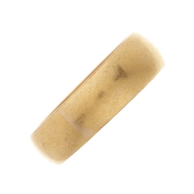 Lot 106 - A late Victorian 22ct gold wedding band ring