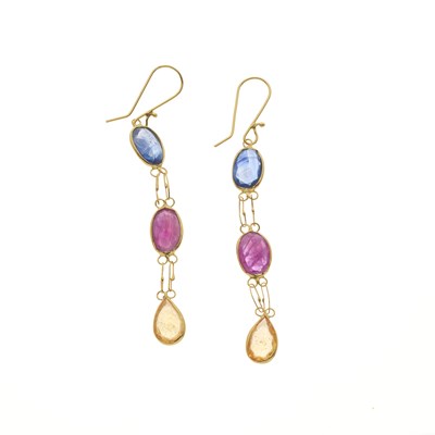 Lot 28 - A pair of 14ct gold sapphire drop earrings