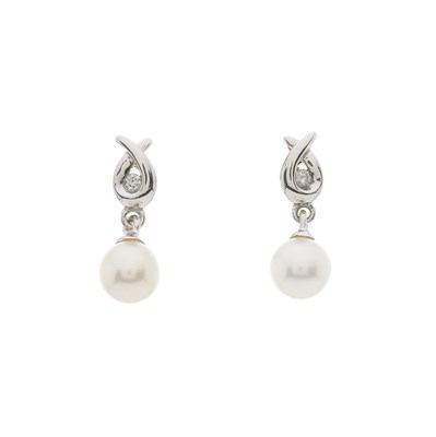 Lot 147 - A pair of 18ct gold cultured pearl and diamond drop earrings