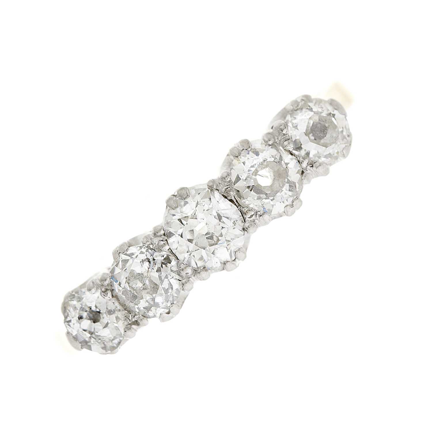 Lot 8 - An early 20th century 18ct gold diamond five-stone ring