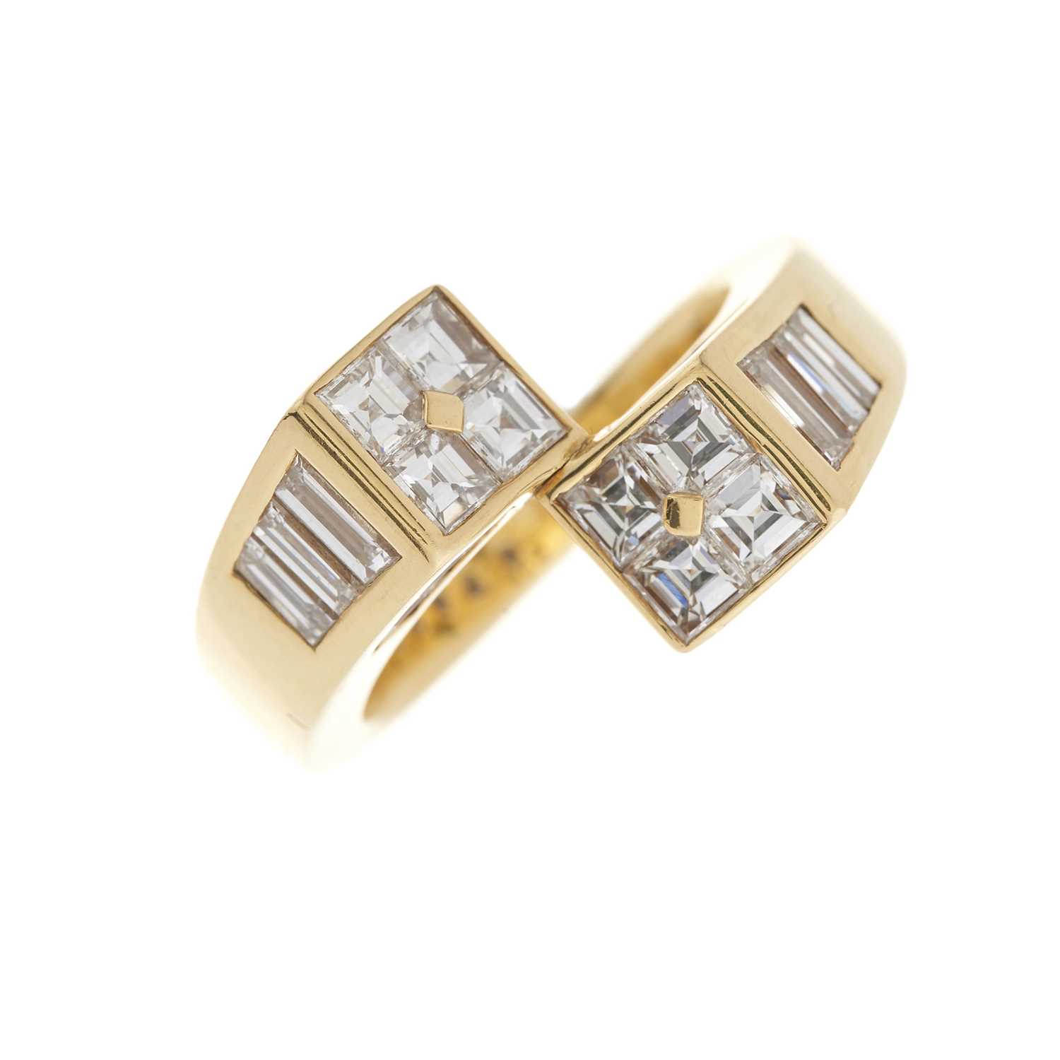 Lot 79 - Boucheron, an 18ct gold diamond crossover ring