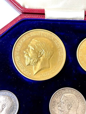 Lot 75 - George V, a fine and rare 1911 gold proof long set