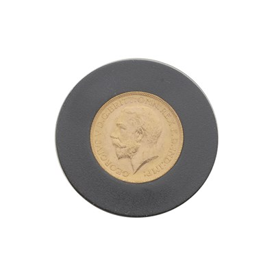 Lot 203 - George V, a 1911 gold London mint full sovereign coin