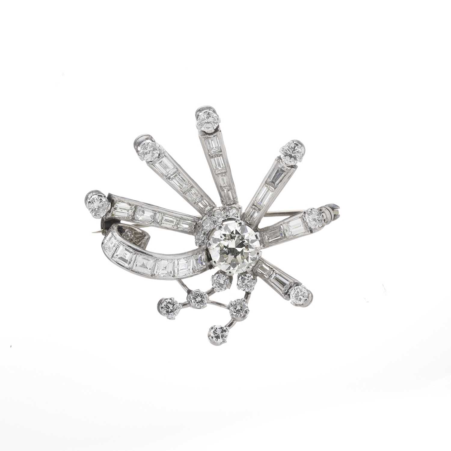 Lot 51 - A mid 20th century vari-cut diamond spray brooch
