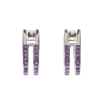 Lot 72 - Longmire, a pair of 18ct gold amethyst double stirrup cufflinks
