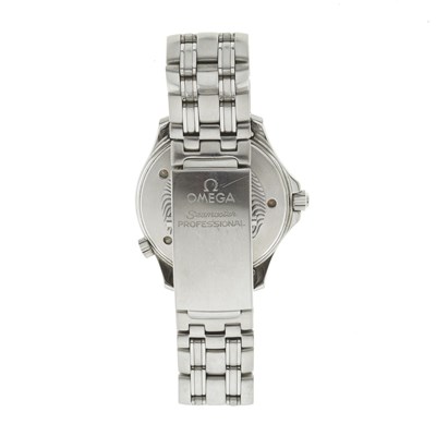 Lot 259 - Omega, a stainless steel Seamaster Professional 300M bracelet watch