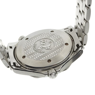 Lot 259 - Omega, a stainless steel Seamaster Professional 300M bracelet watch