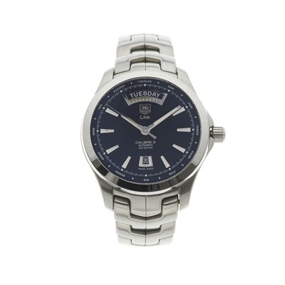 Lot 257 - Tag Heuer, a stainless steel Link Day Date bracelet watch