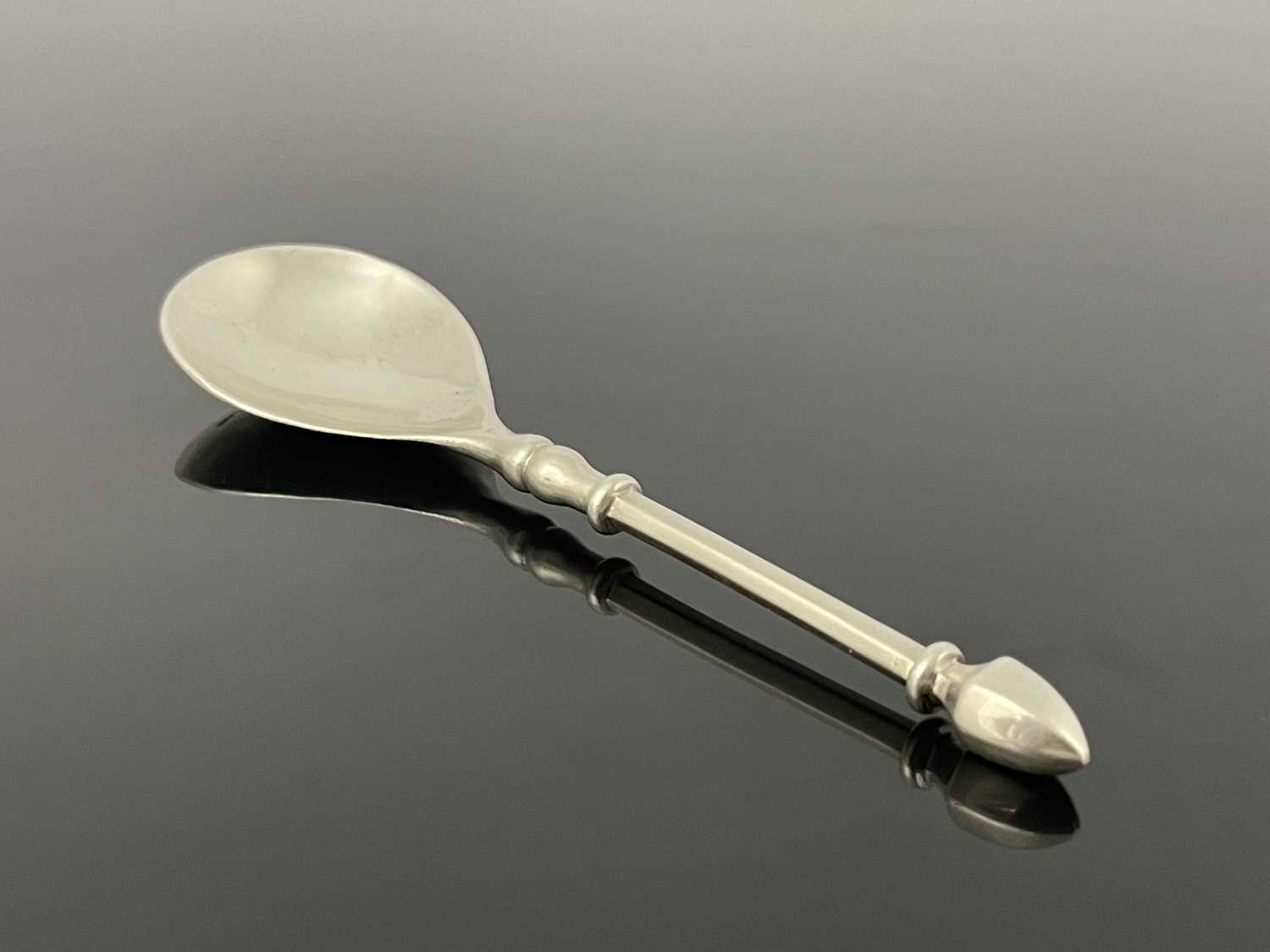 Lot 106 - Guild of Handicraft, an Arts and Crafts silver...