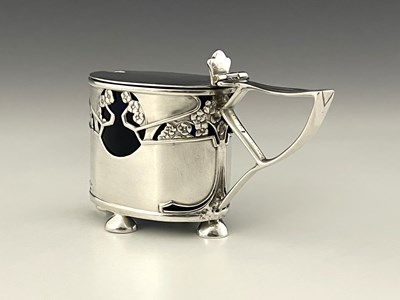 Lot 72 - Kate Harris for Goldsmiths and Silversmiths...