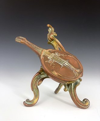 Lot 225 - A French gilt bronze trinket box, circa 1860,...