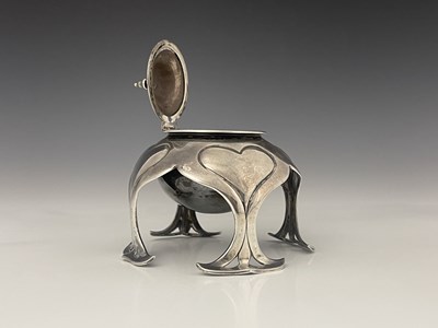 Lot 85 - An Arts and Crafts silver inkwell, Mappin and...