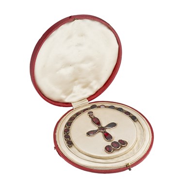 Lot 26 - A part set of late Georgian gold garnet jewellery