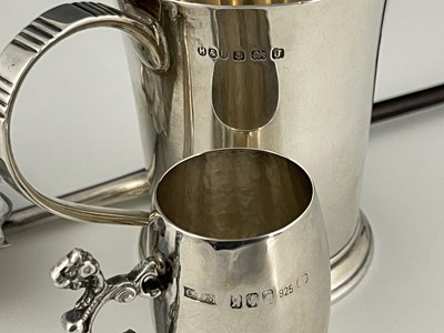 Lot 12 - A George V silver Art Deco style mug, of...