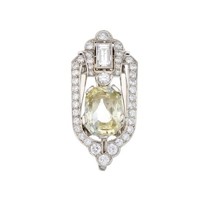 Lot 67 - An Art Deco 14ct gold cushion-shape yellow...