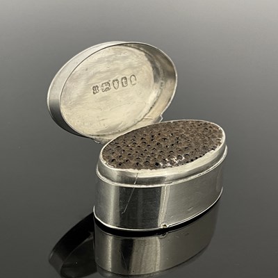 Lot 30 - An eighteenth-century George III silver nutmeg...
